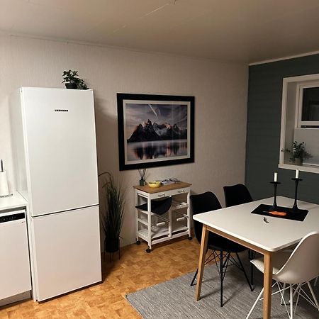 Leilighet I Rolig Gate Med Utsikt Og Gratis Parkering Apartment Tromso Exterior photo