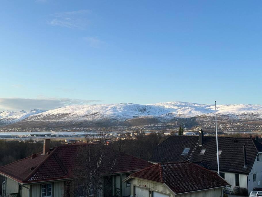 Leilighet I Rolig Gate Med Utsikt Og Gratis Parkering Apartment Tromso Exterior photo