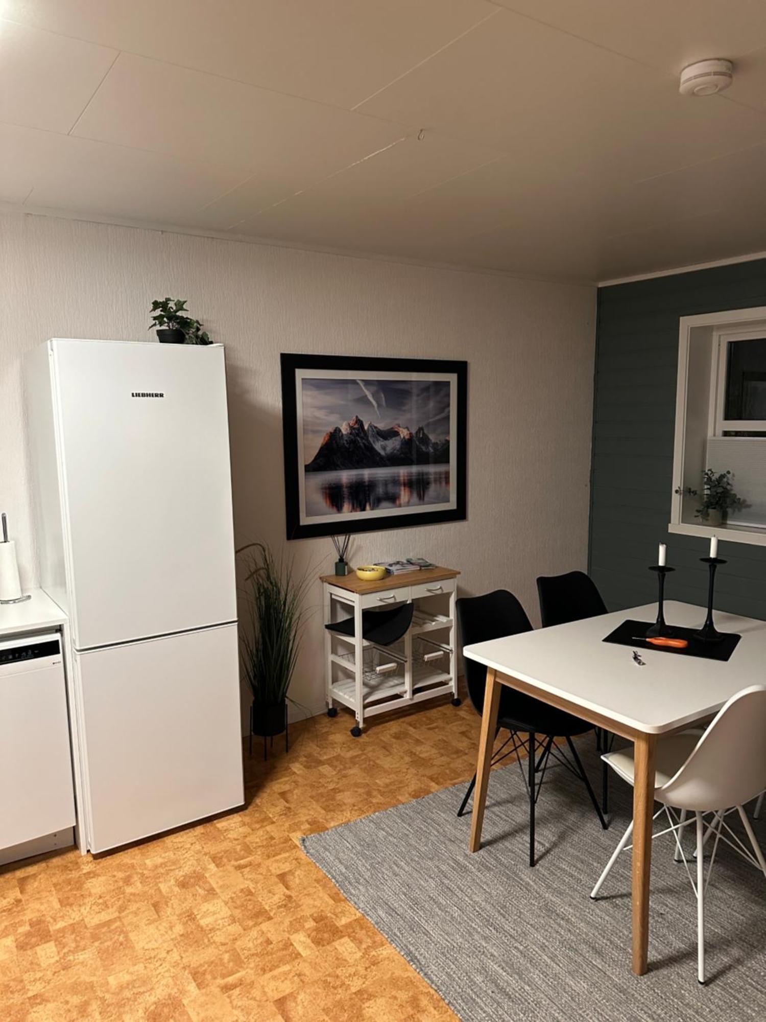 Leilighet I Rolig Gate Med Utsikt Og Gratis Parkering Apartment Tromso Exterior photo